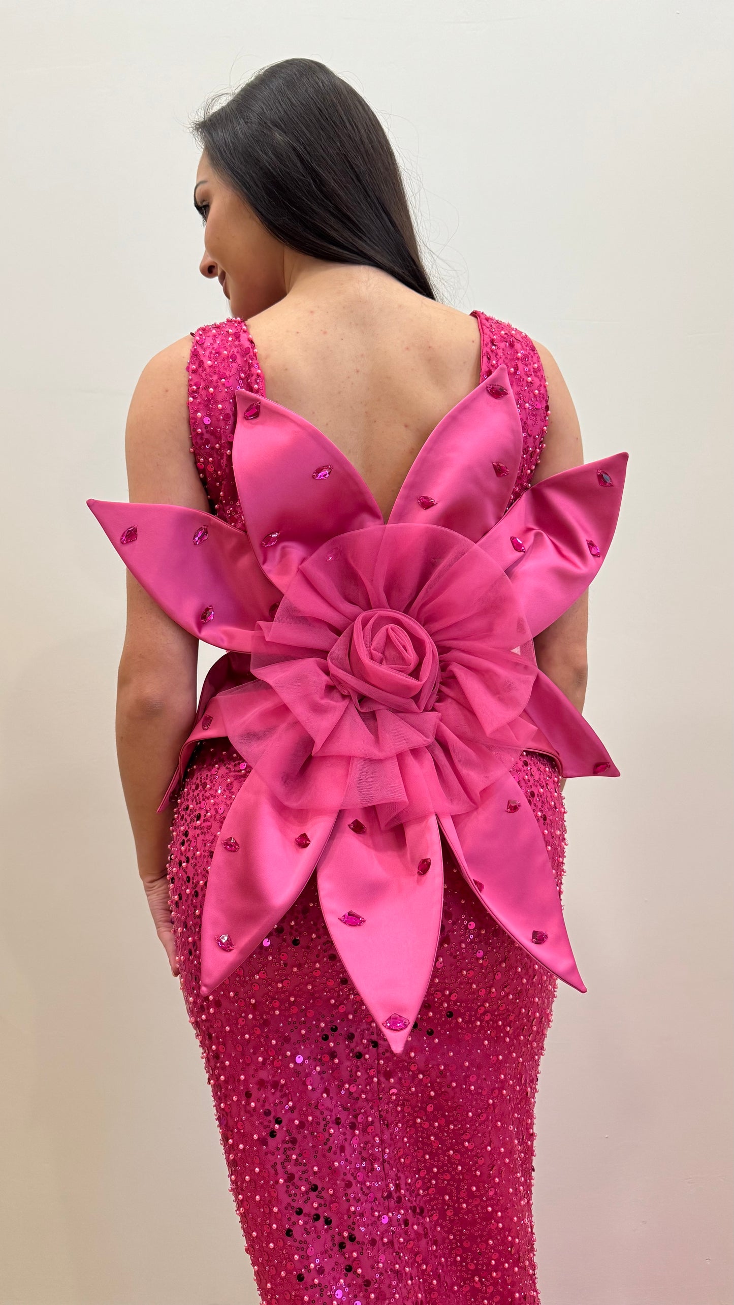 Abito a sirena in paillettes e perline