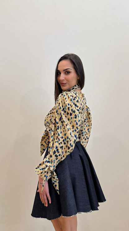 Camicia in georgette animalier astratto